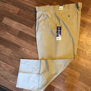 “NWT” George MEN Pleated front Pants Color-khaki Sz. 40x30